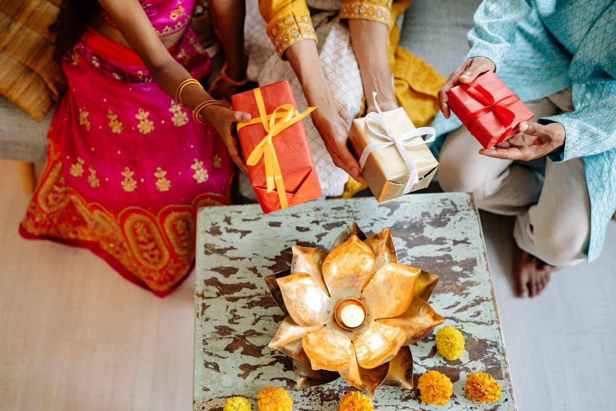 7 Ways to Make Diwali Pollution Free For Your Kids - The Mom Store