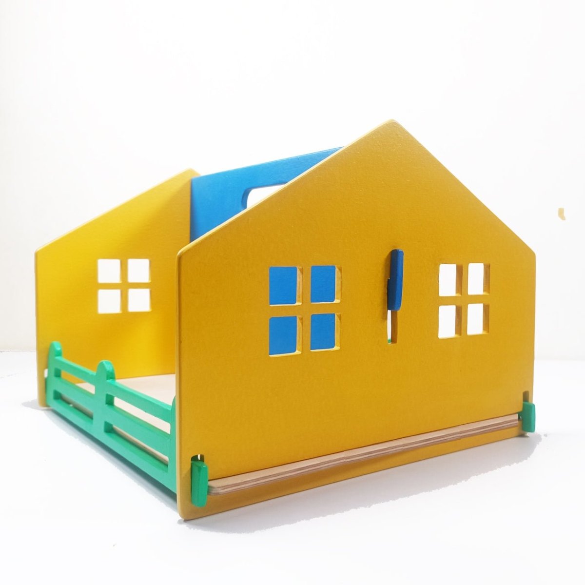 CuddlyCoo Wooden Doll House - CCDOLLHOUSE