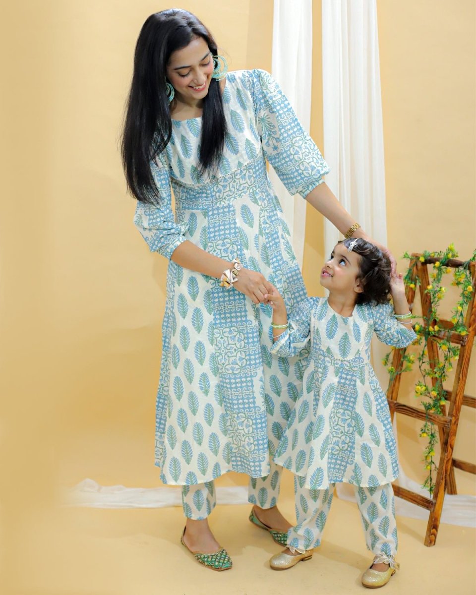 Twinning Combo-Neeldhara Floral Print Womens Anarkali Kurta Set With Girls Anarkali Kurta Set - TWN2-NLDRWG