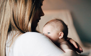 10 Easy Ways To Bond With Your Newborn Baby - The Mom Store