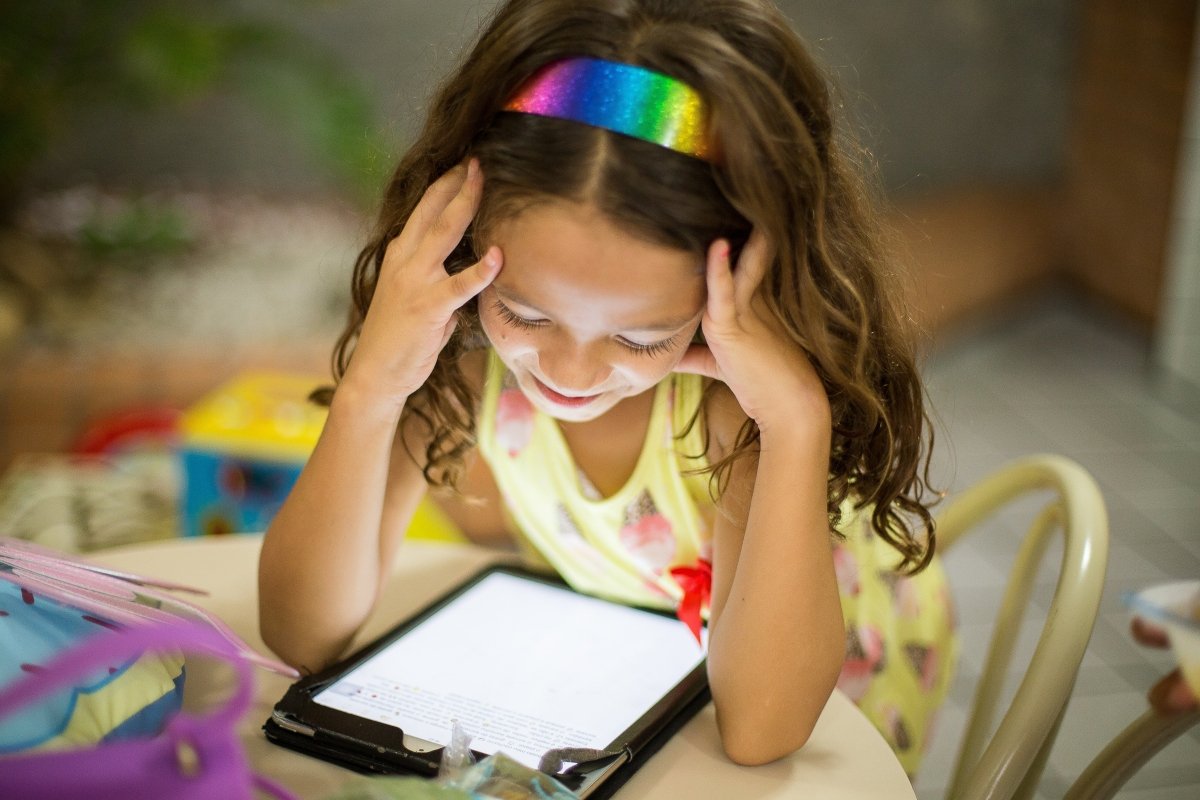 Affects of Advertisements On the Young Minds ( Aged 2-5 years) - The Mom Store