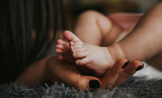 Beginner's Manual - A Detailed Guide to Know How to Take Care of Your Newborn Baby - The Mom Store