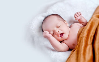 Breastfeeding Newborn Baby: What To Expect In The First Few Months? - The Mom Store