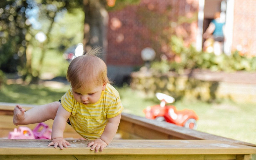 Budget Friendly Ways To Keep Toddlers Busy - The Mom Store