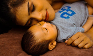 Co-Sleeping: Boon Or Bane - The Mom Store