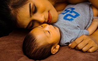 Co-Sleeping: Boon Or Bane - The Mom Store