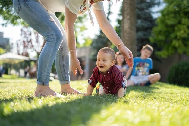 Confident Or Dependent Child? - The Mom Store