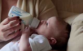 How To Choose The Right Feeding Bottle For Your Baby - The Mom Store