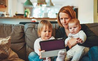 How To Introduce Healthy Screen Time - The Mom Store