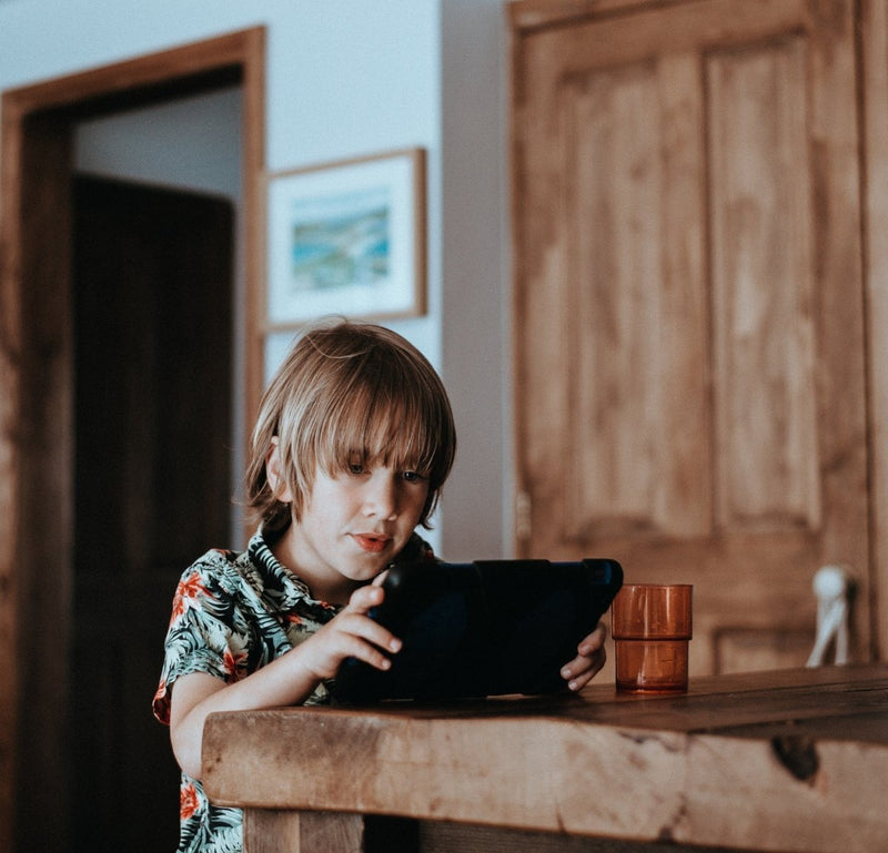 Ill Effects of  Mobile exposure in children: What to do instead - The Mom Store