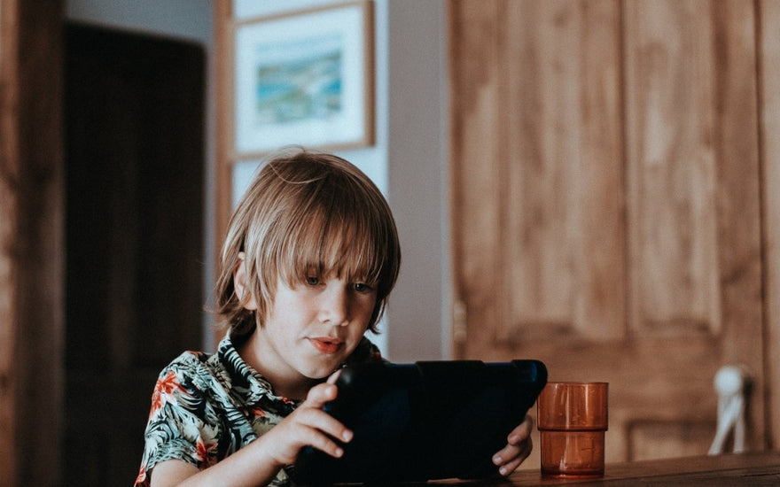 Ill Effects of  Mobile exposure in children: What to do instead - The Mom Store