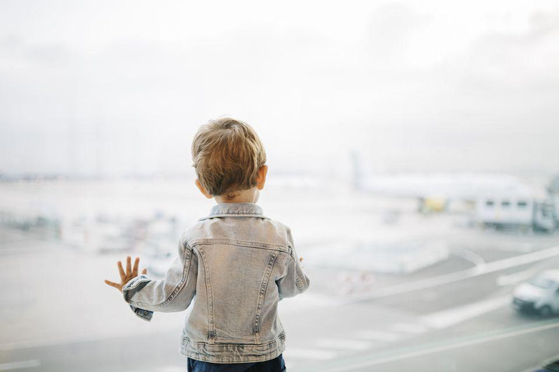 Tips to Travel by Air with an Infant - The Mom Store