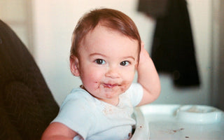 Transition From Liquid to Solid Food In Babies - The Mom Store