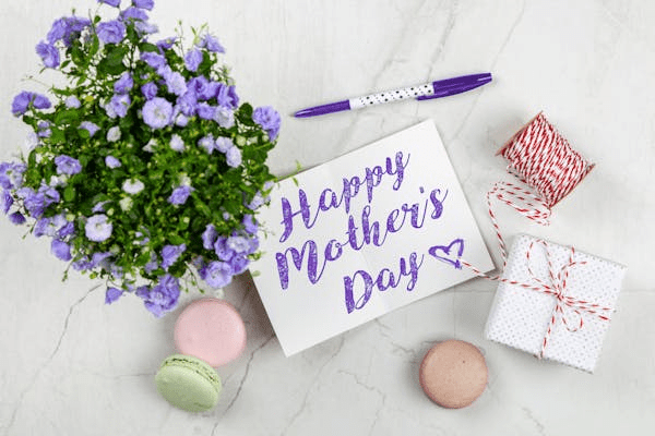 Unique Mother's Day Gift Ideas For New Moms - The Mom Store