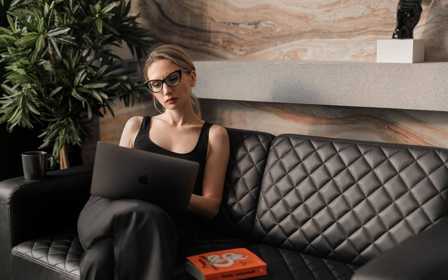 Working Woman’s Guide to Juggle Motherhood & Career - The Mom Store