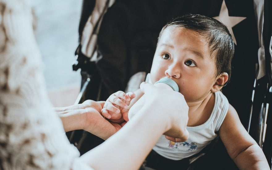 Your Complete Guide to Breast Milk Donation - The Mom Store