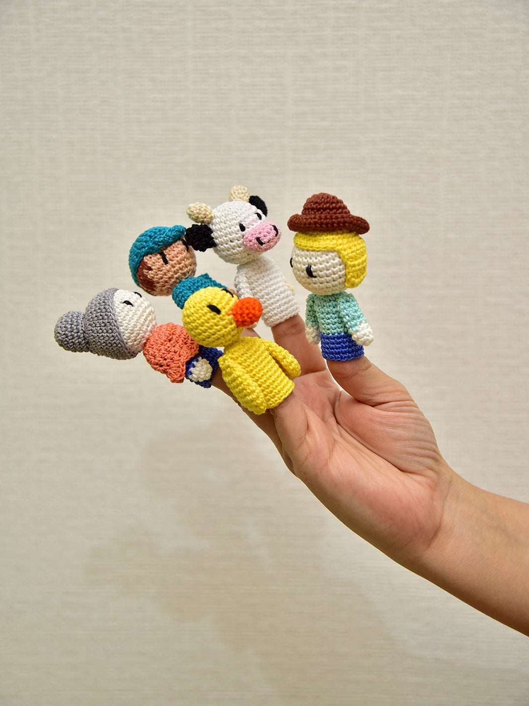 Happy Threads | Ranch Pals Finger Puppets – Handcrafted Amigurumi Farm Animal Set | Soft & Imaginative Toy for Kids
