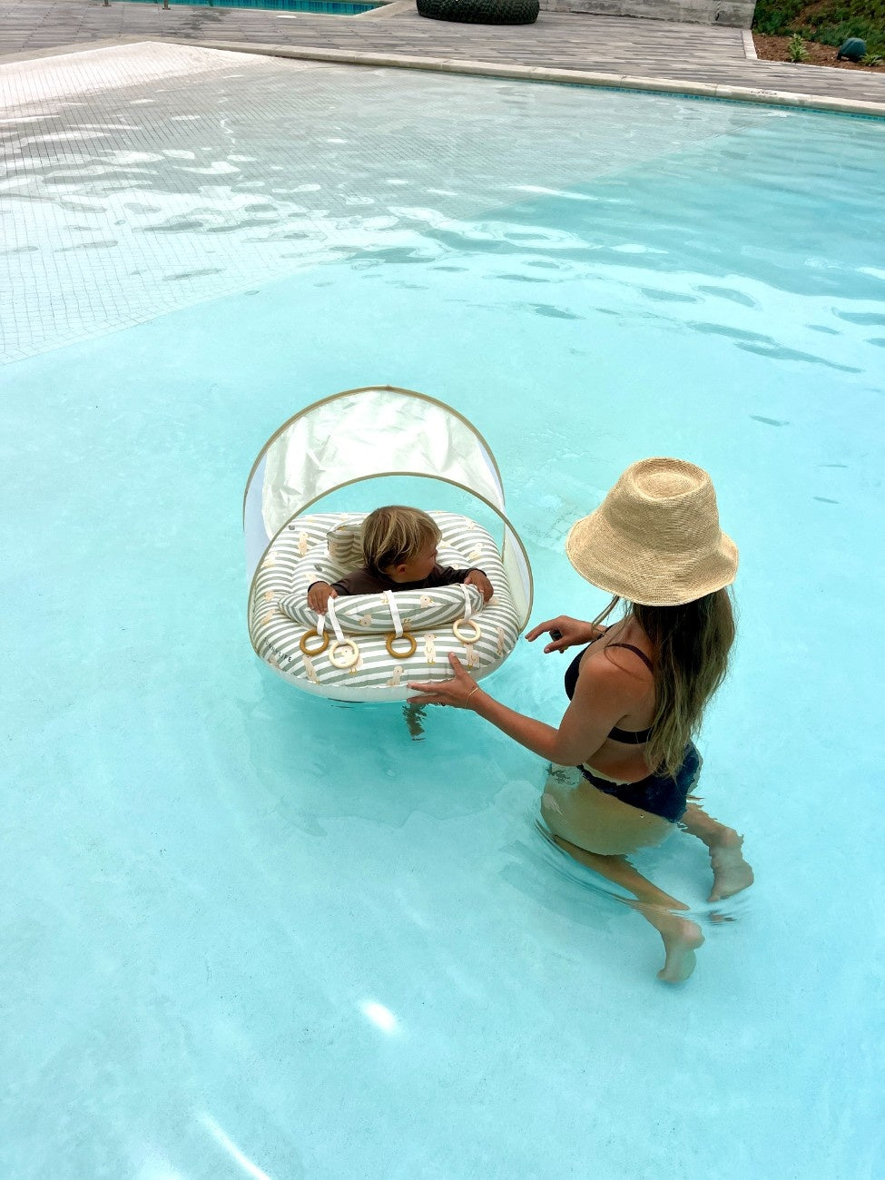 SUNNYLIFE Interactive Baby Float Duck Sage Stripe