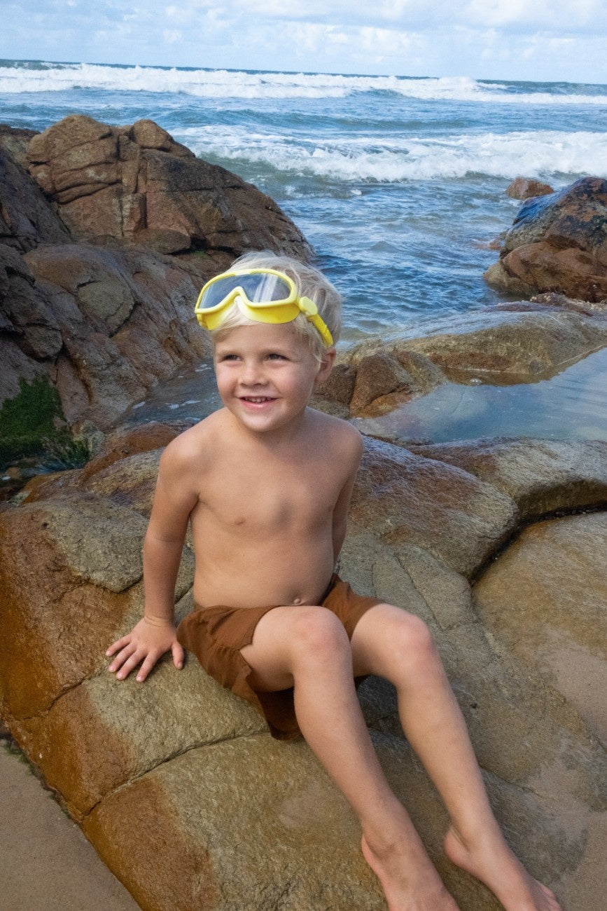 SUNNYLIFE Kids Swim Mask Salty the Shark Neon Yellow