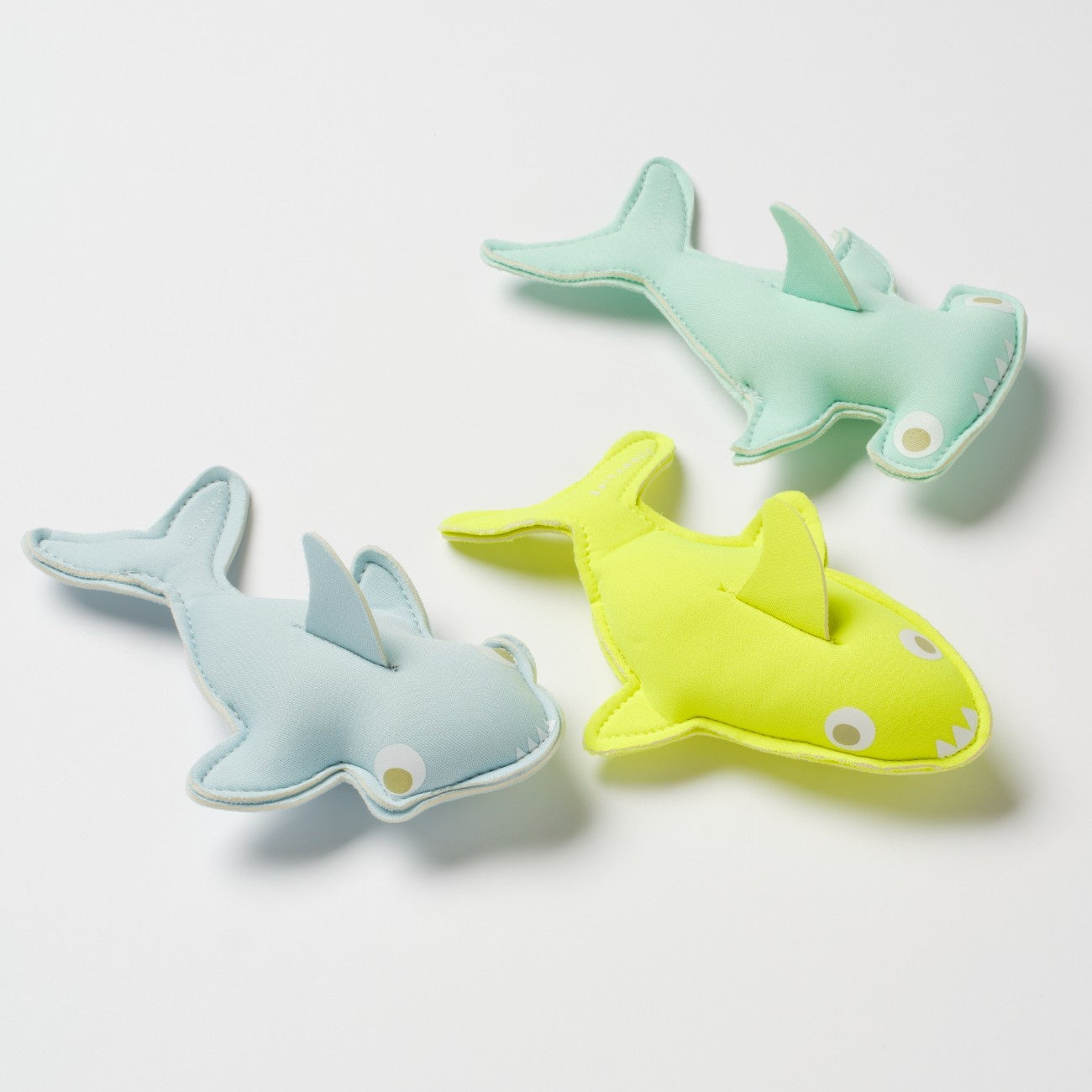 SUNNYLIFE Salty the Shark Dive Buddies Aqua Neon Yellow Set of 3