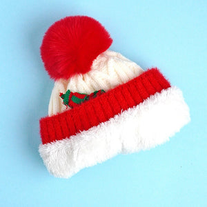 2pcs White Reindeer themed Winter Cap Beanie with matching Long style Neck Muffler for Kids, 3 - 10 Years - 4 - 10 Years Winter Wear