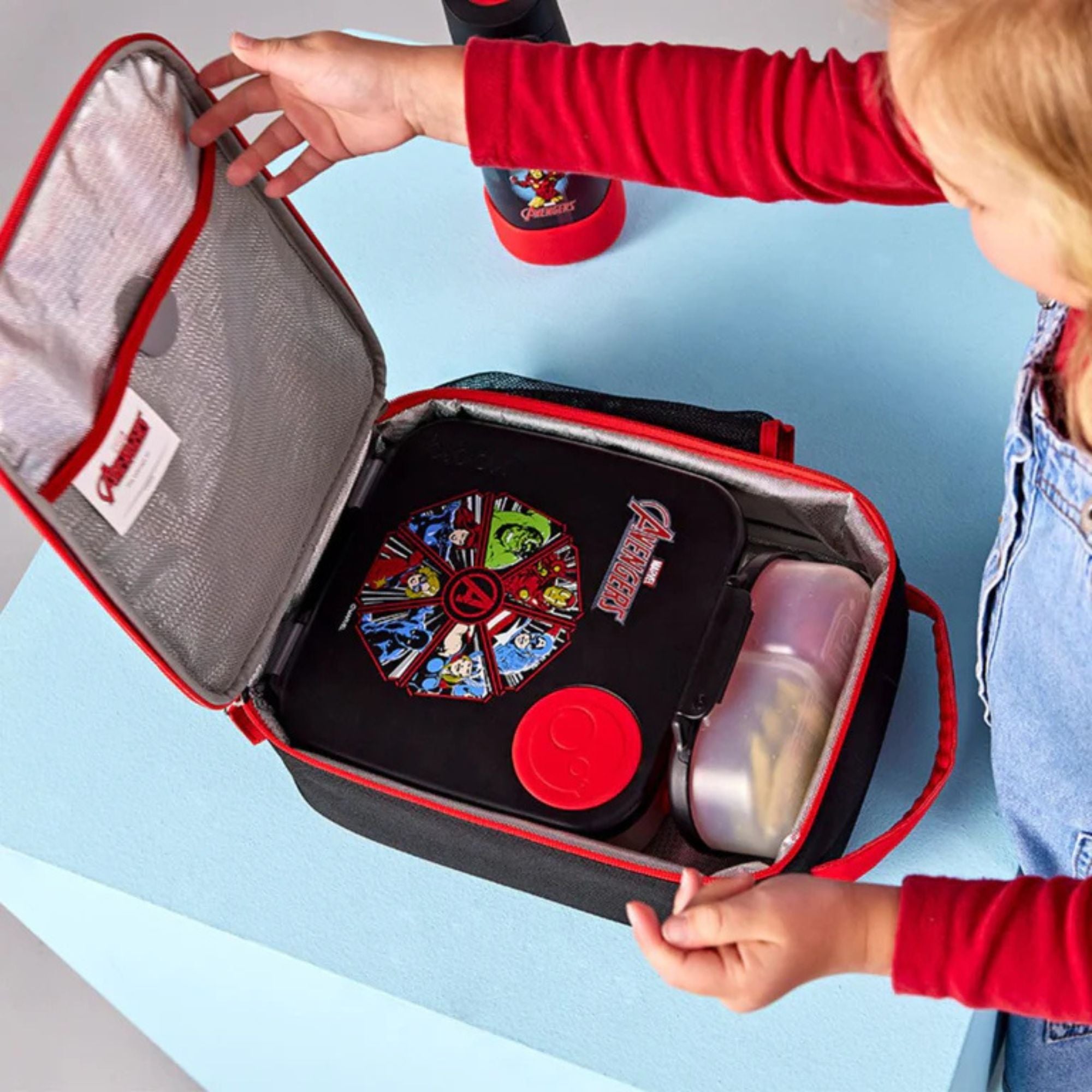 b.box Avengers Lunchbox - Adjustable Divider, Flexi Fruit Holder