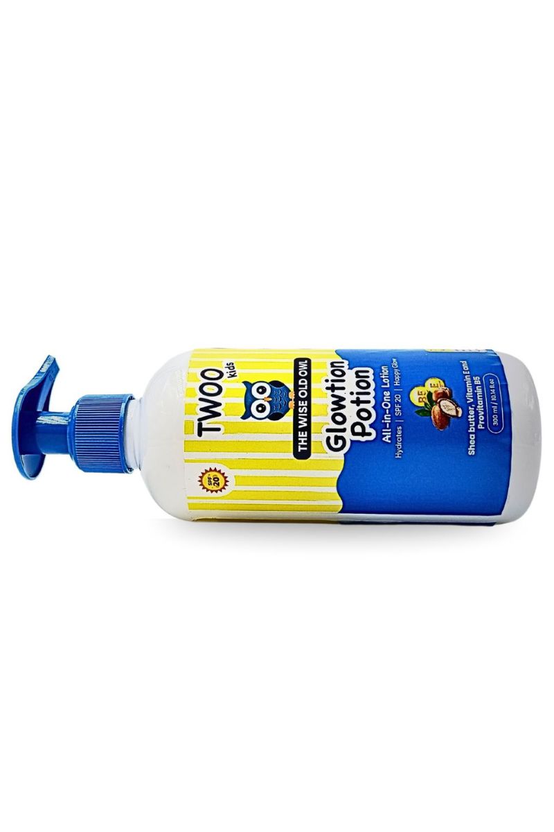 TWOO Kids Glowtion Potion with Vitamin E & Shea Butter – Keeping Skin Soft & Smooth – 300ml