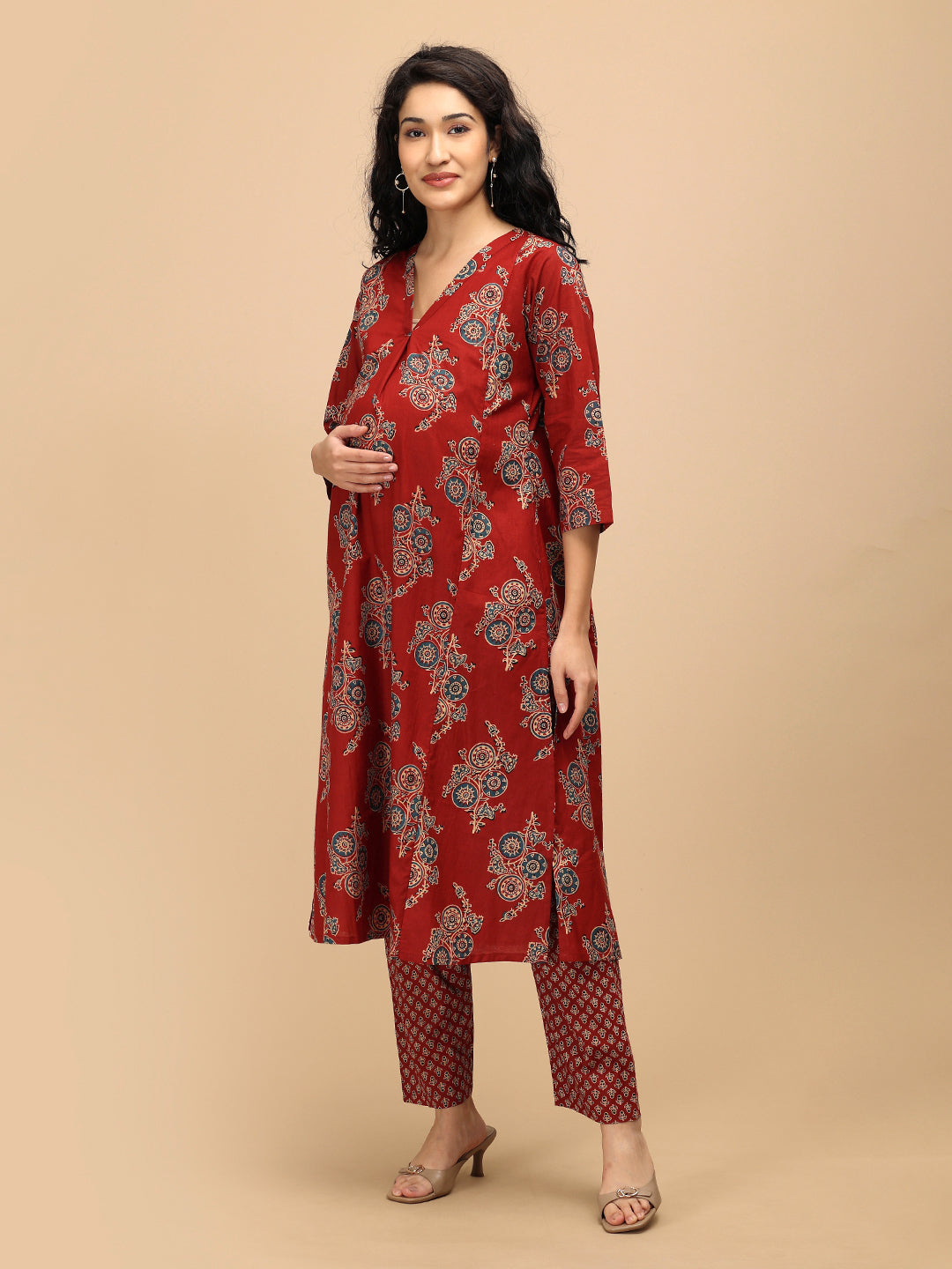 Aafreen Maternity and Nursing Anarkali Kurta Set side view with red printed kurta and matching maternity pants.