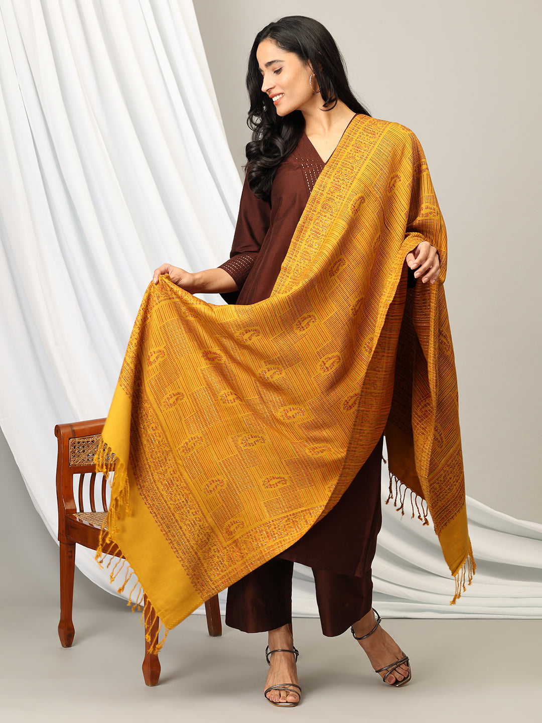 Amber Embrace Acrylic Woolen Stole