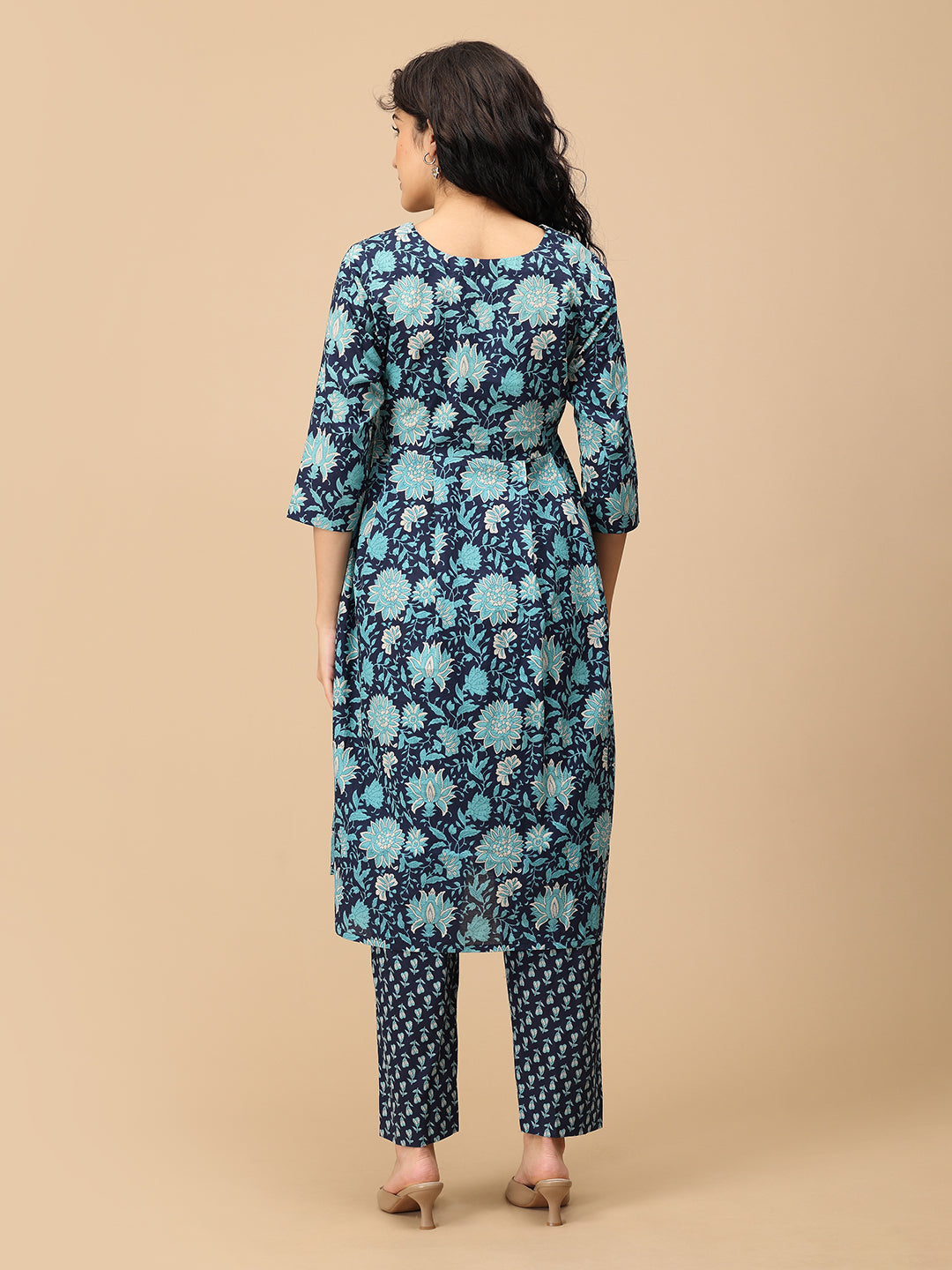 Back view of Azure Grace maternity and nursing kurta set with blue floral handblock print