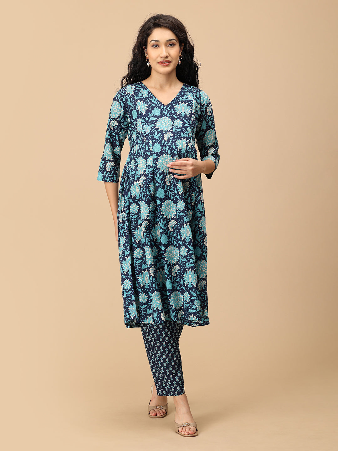 Front view of Azure Grace maternity and nursing kurta set with blue floral handblock print