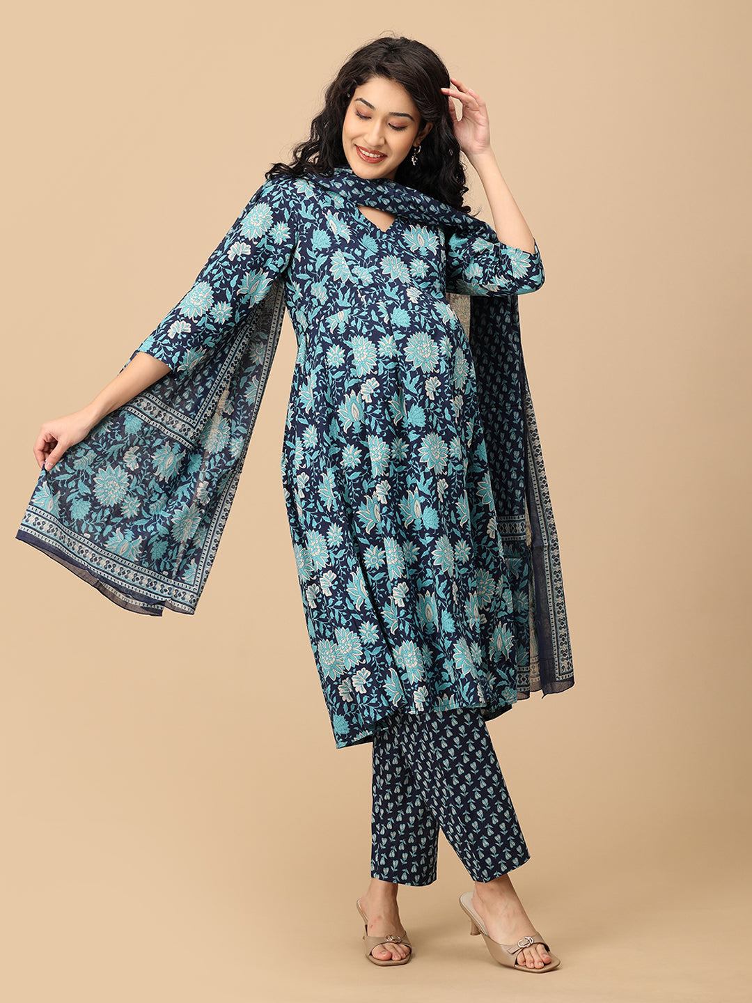 Model displaying dupatta of Azure Grace maternity kurta set in blue floral block print