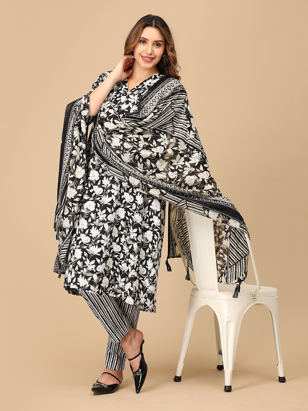 Bagh-E-Black Maternity and Nursing Kurta Set With Dupatta