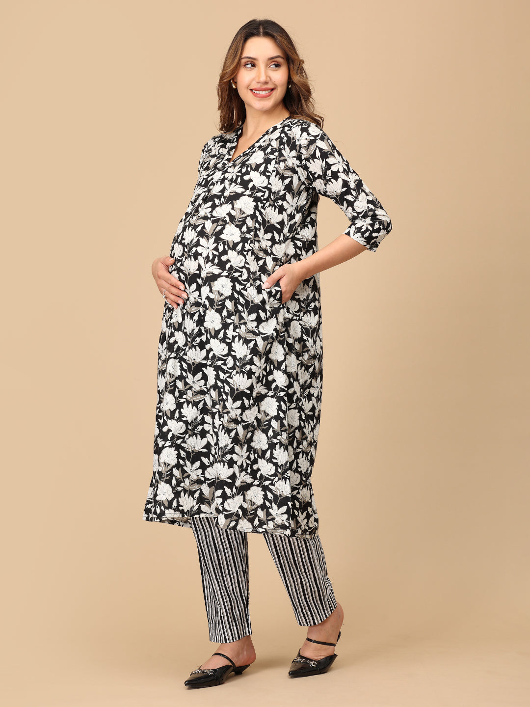 Bagh-E-Black Maternity and Nursing Kurta Set With Dupatta