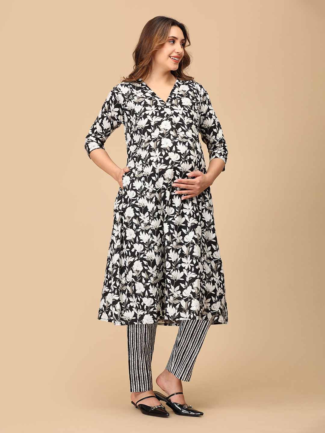 Bagh-E-Black Maternity and Nursing Kurta Set With Dupatta