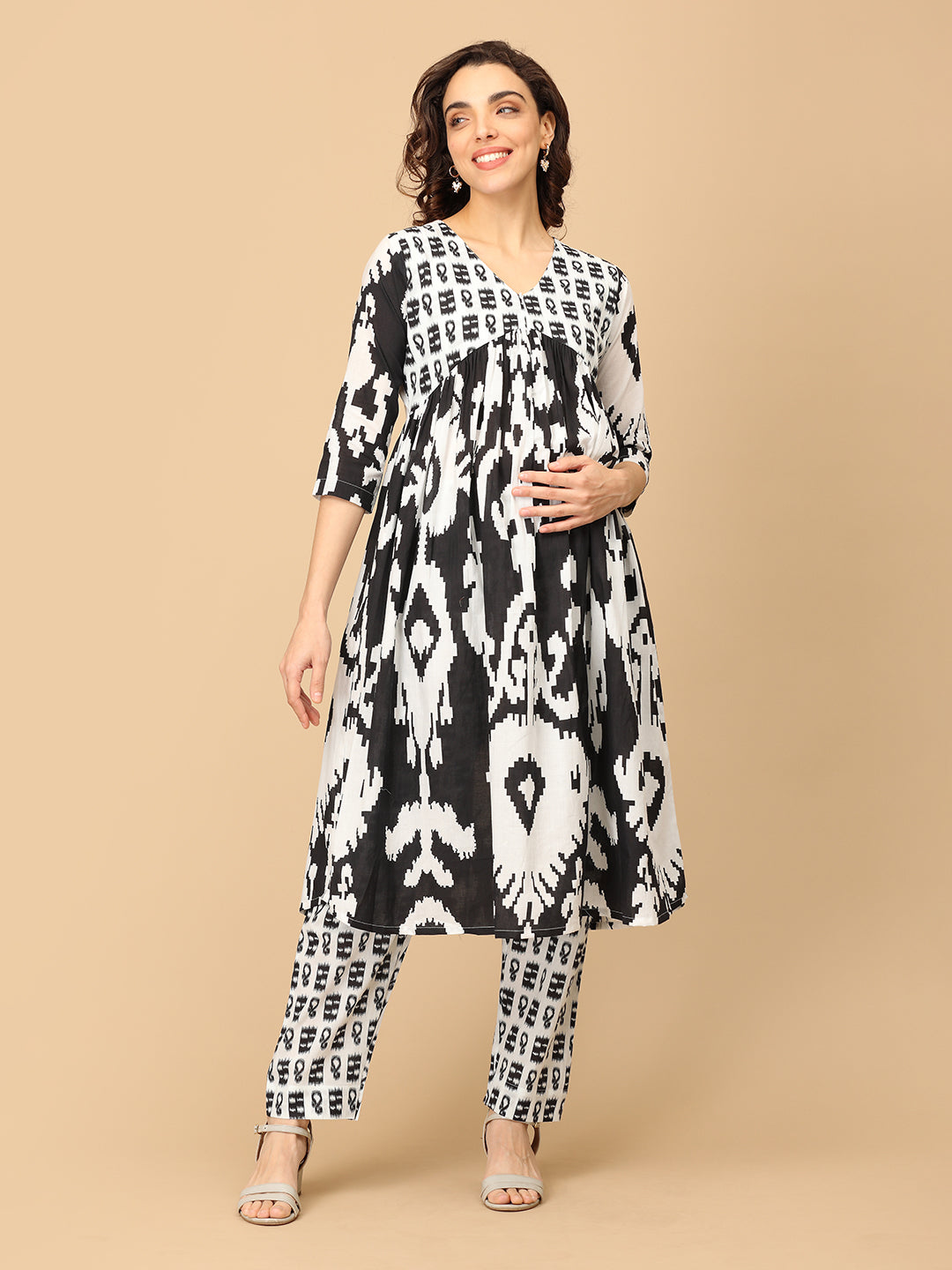 Bold Bindi Maternity and Nursing Kurta Set With Dupatta