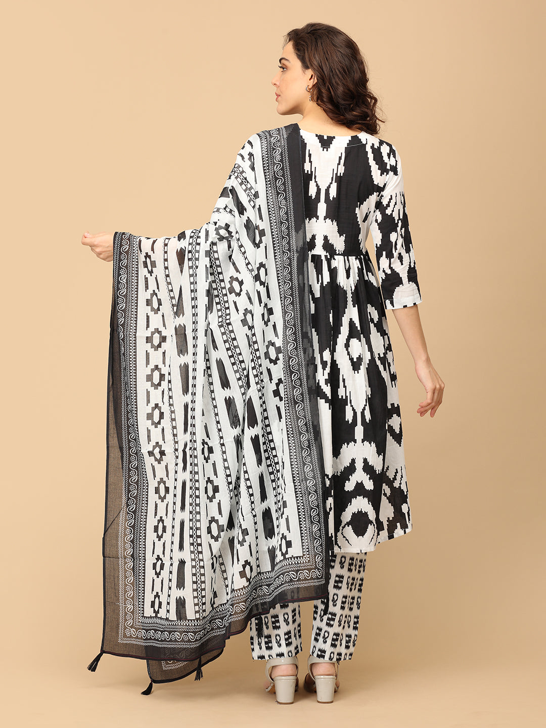 Bold Bindi Maternity and Nursing Kurta Set With Dupatta
