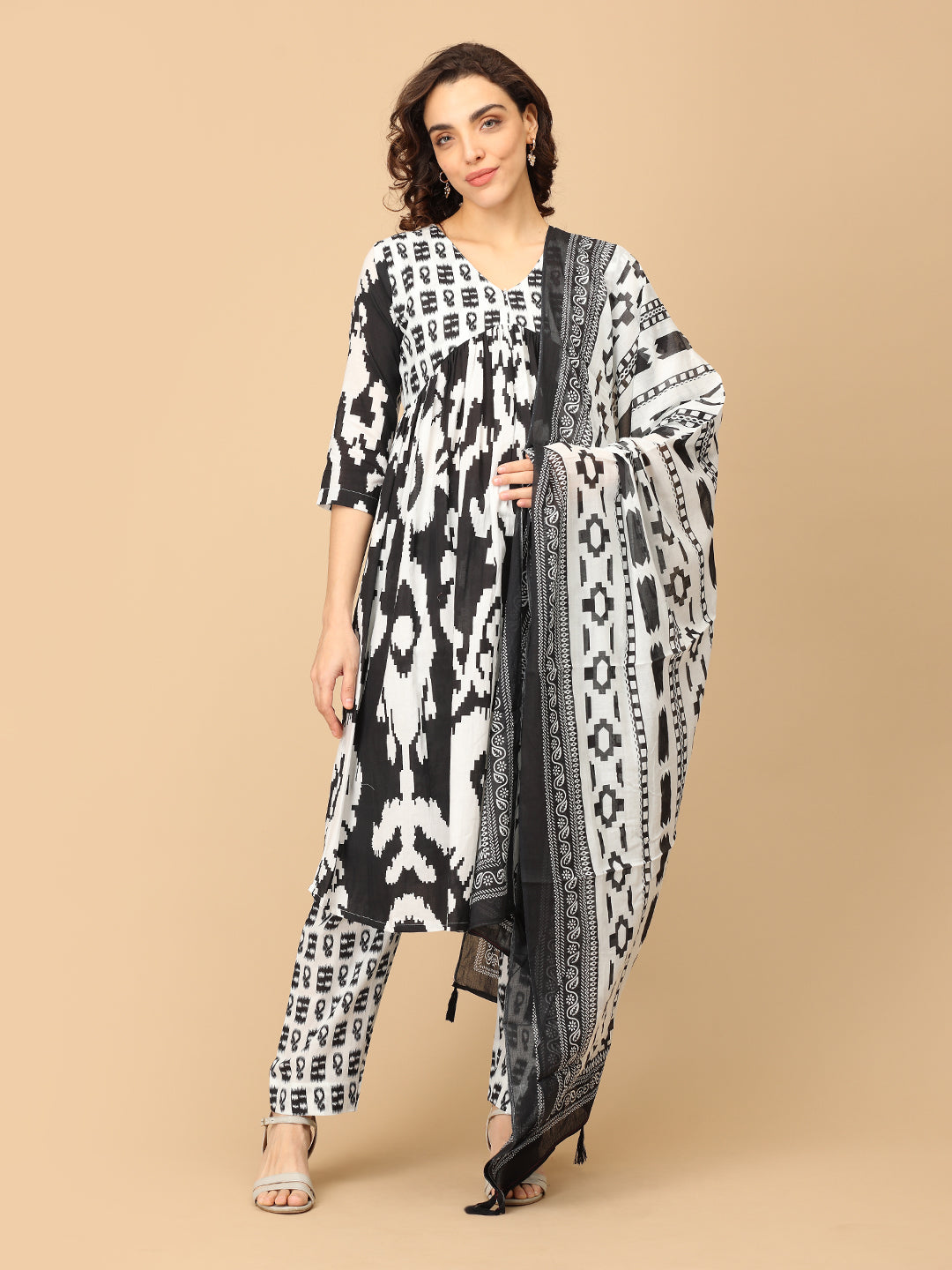 Bold Bindi Maternity and Nursing Kurta Set With Dupatta