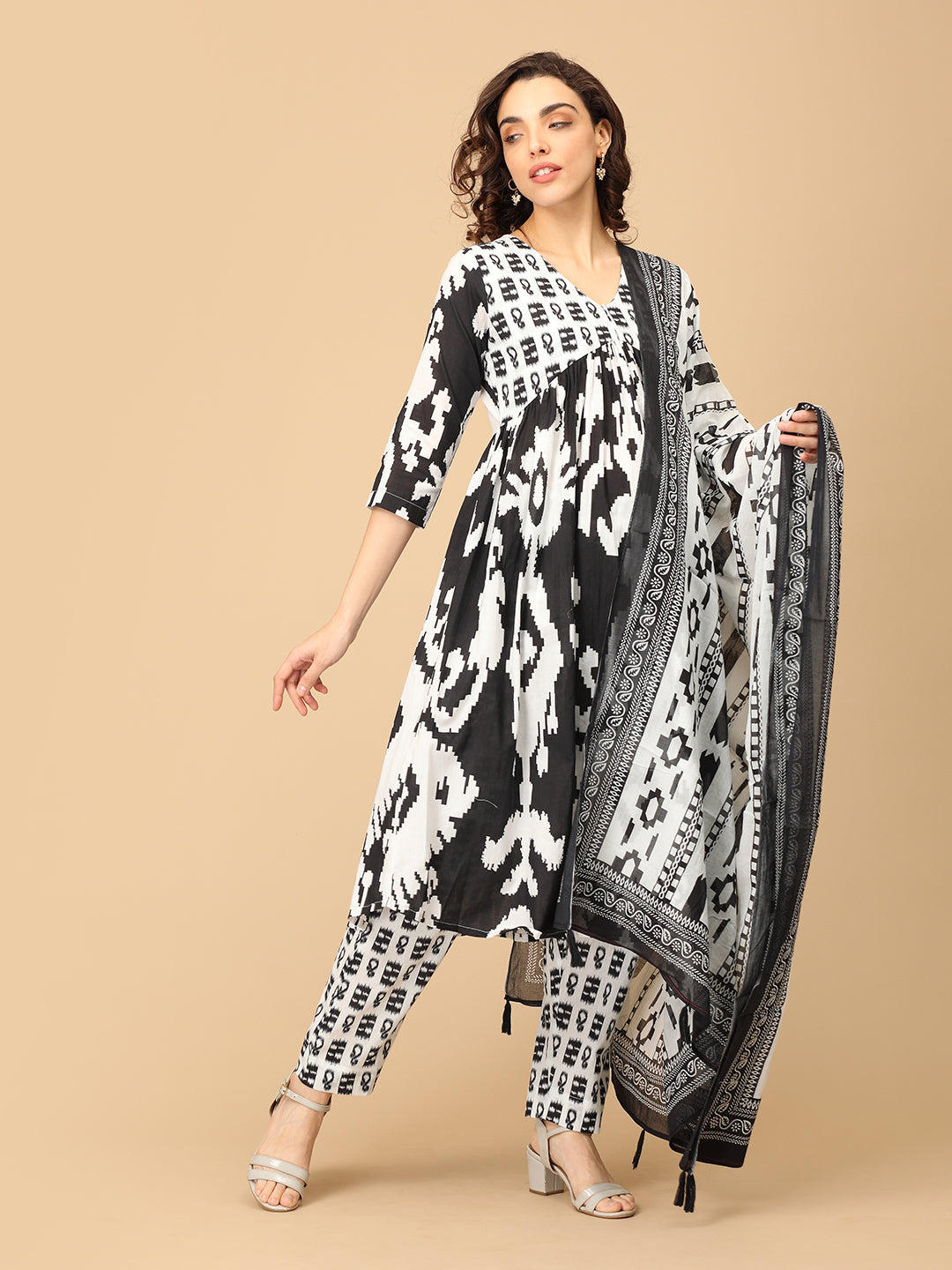 Bold Bindi Maternity and Nursing Kurta Set With Dupatta