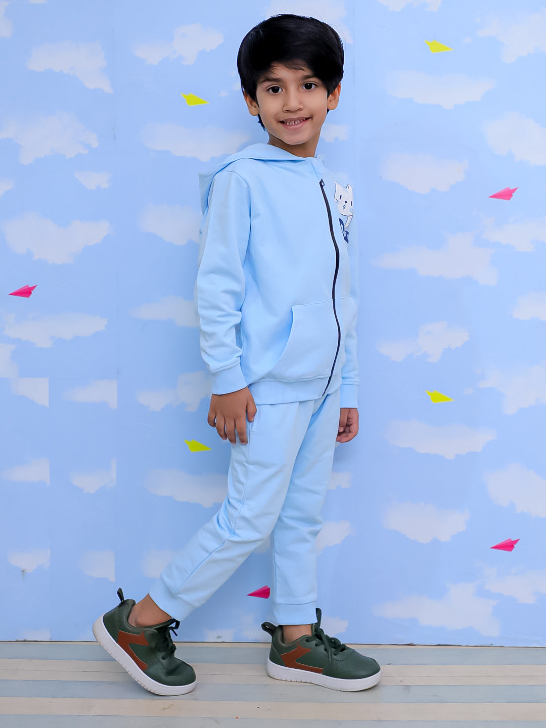 Hug Me Zipper Jacket & Light Blue Sweatpants Combo