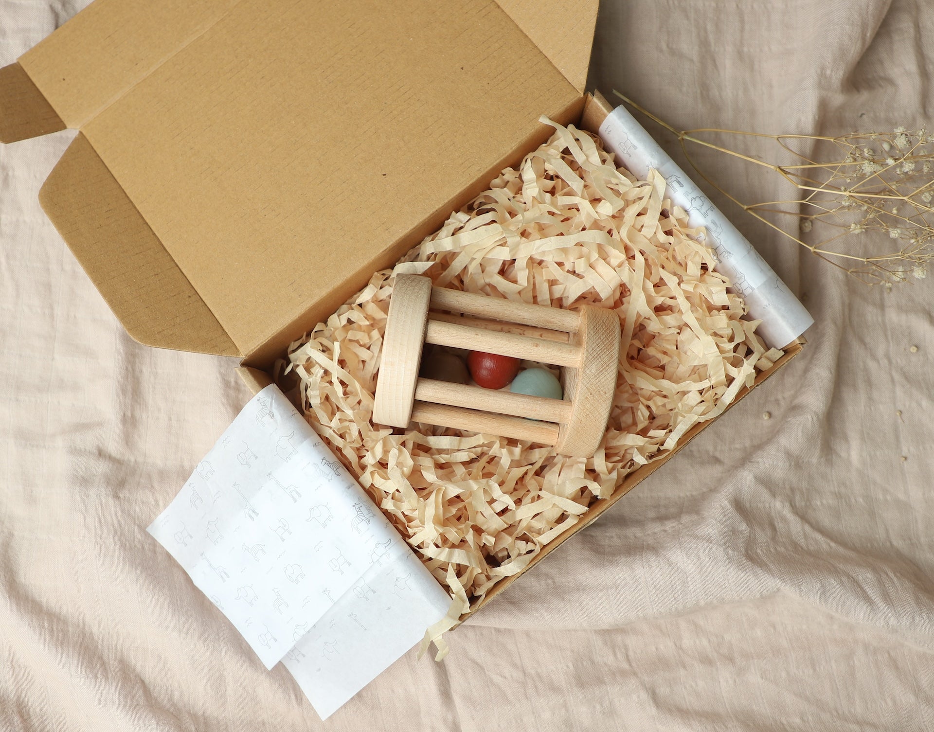 Birch & Bug Cylinder Rattle – Earth Tones