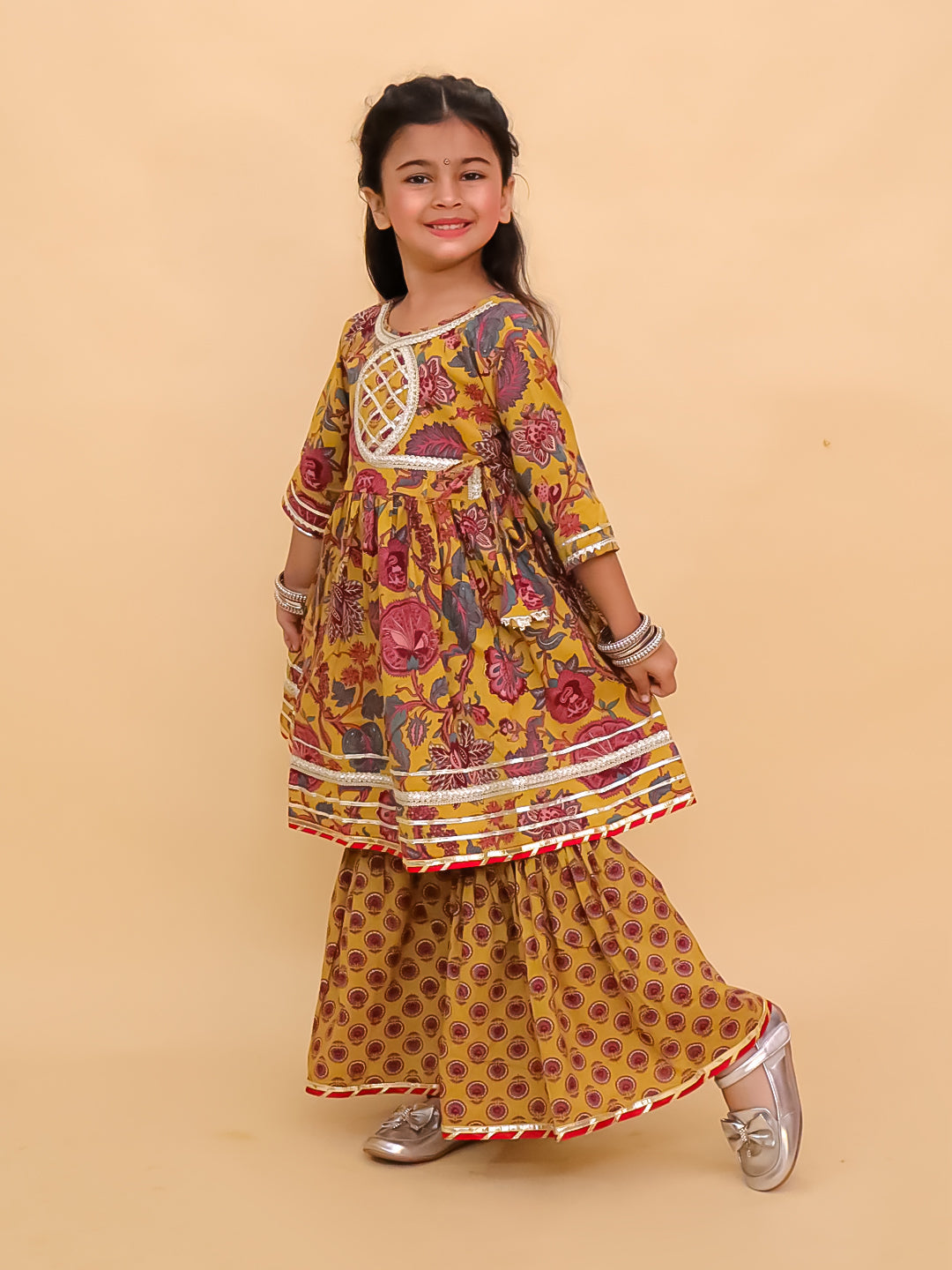 Twinning Combo-Peele Phool Womens Kurta Set with Girls Anarkali Sharara Set