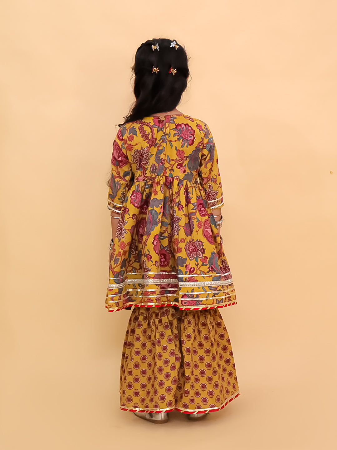 Twinning Combo-Peele Phool Womens Kurta Set with Girls Anarkali Sharara Set