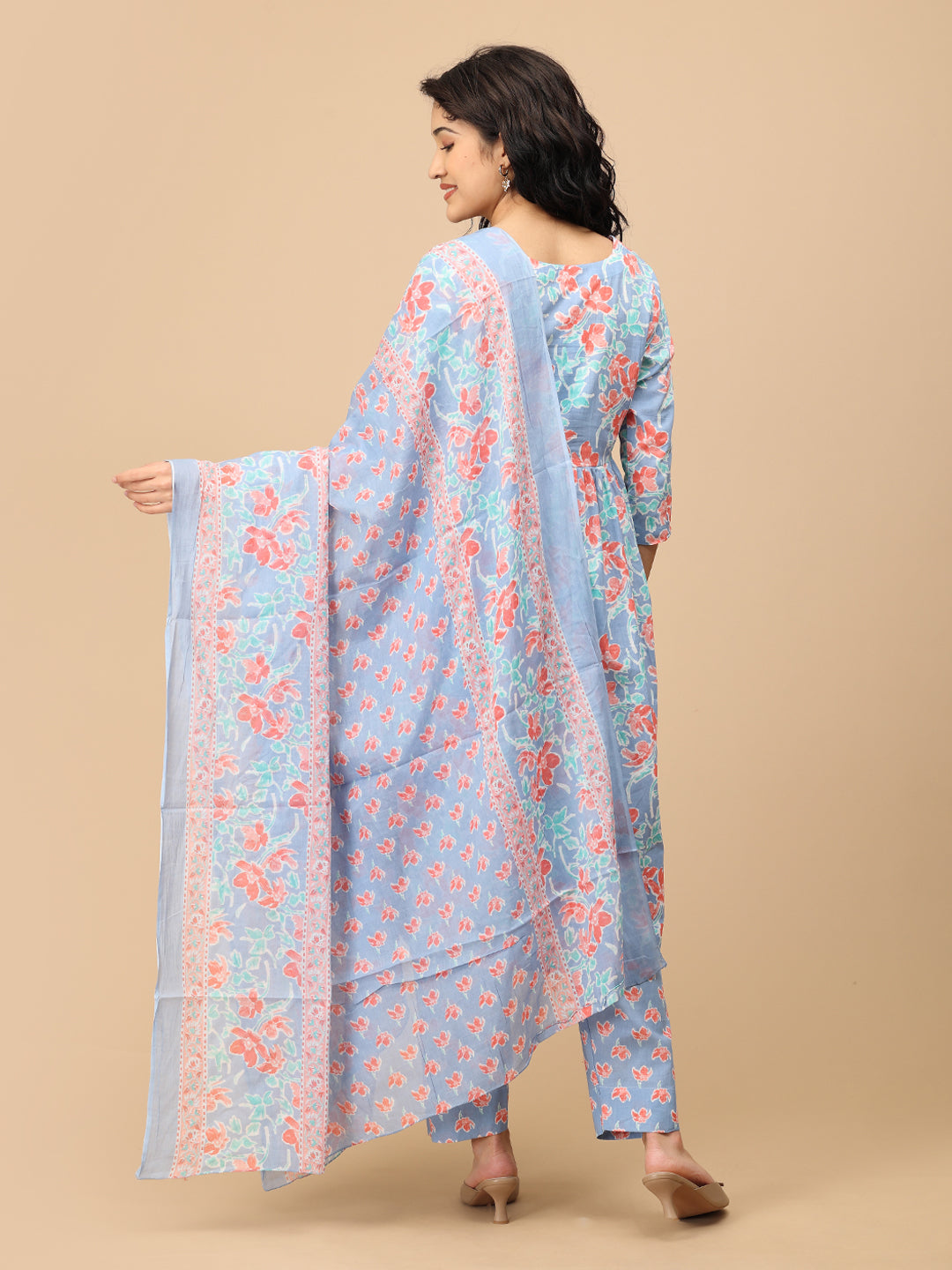 Back view of Saanjh Phool maternity kurta with matching dupatta – lightweight floral printed cotton set.