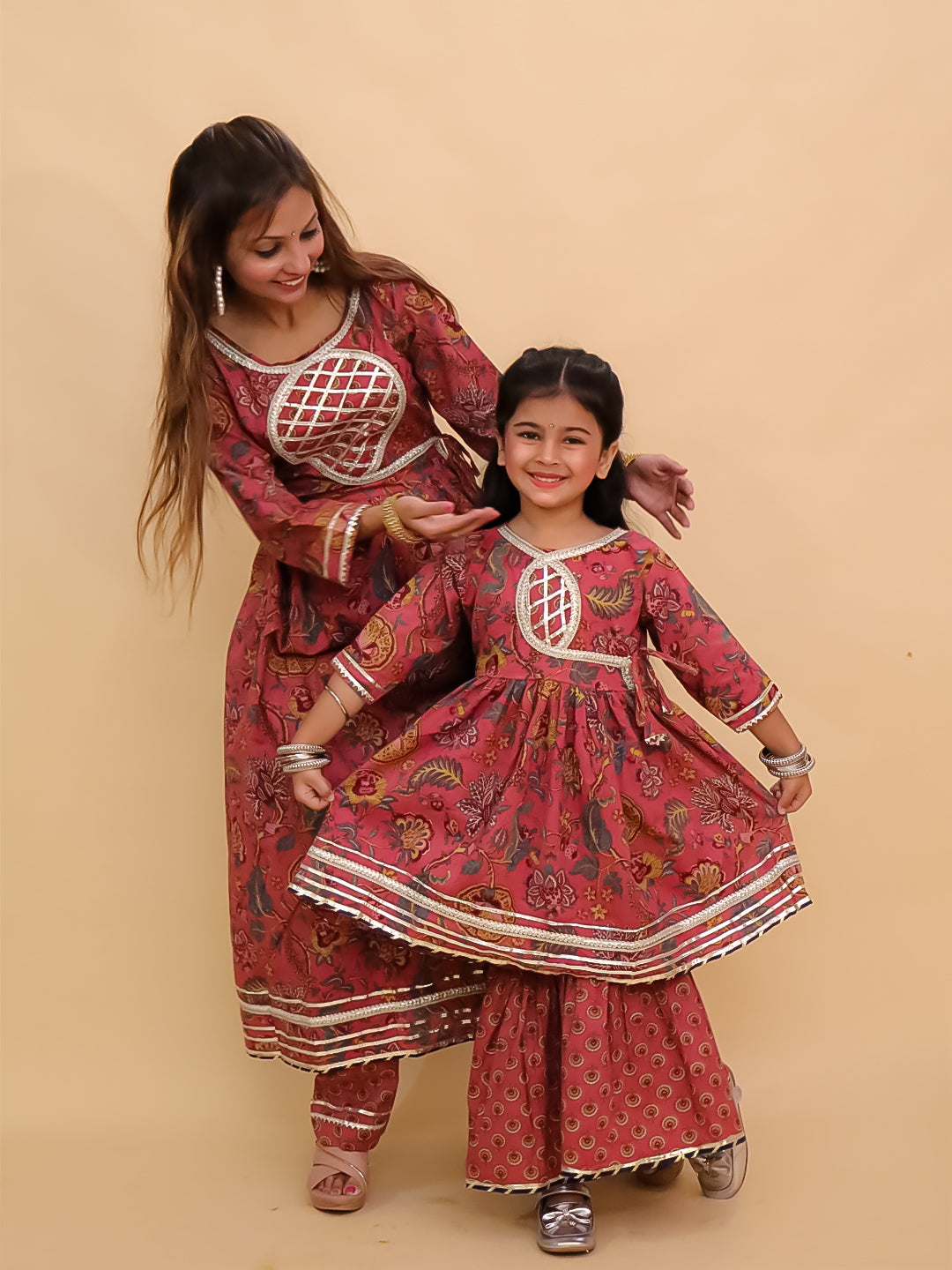 Twinning Combo-Aangan Aabha Womens Kurta Set with Girls Anarkali Sharara Set