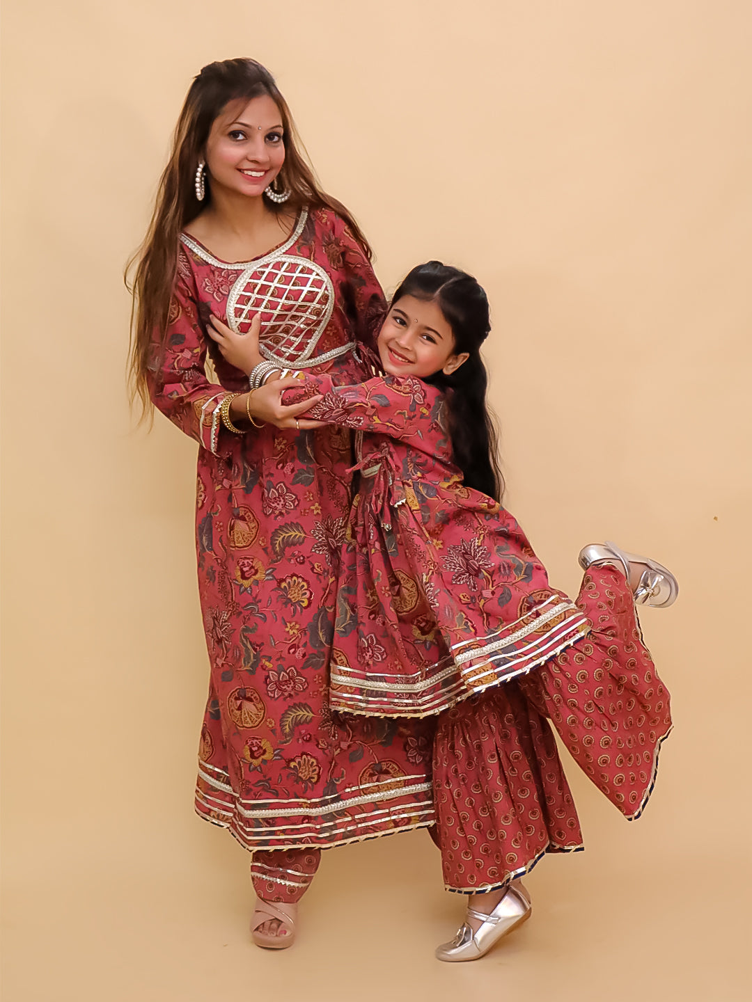Twinning Combo-Aangan Aabha Womens Kurta Set with Girls Anarkali Sharara Set