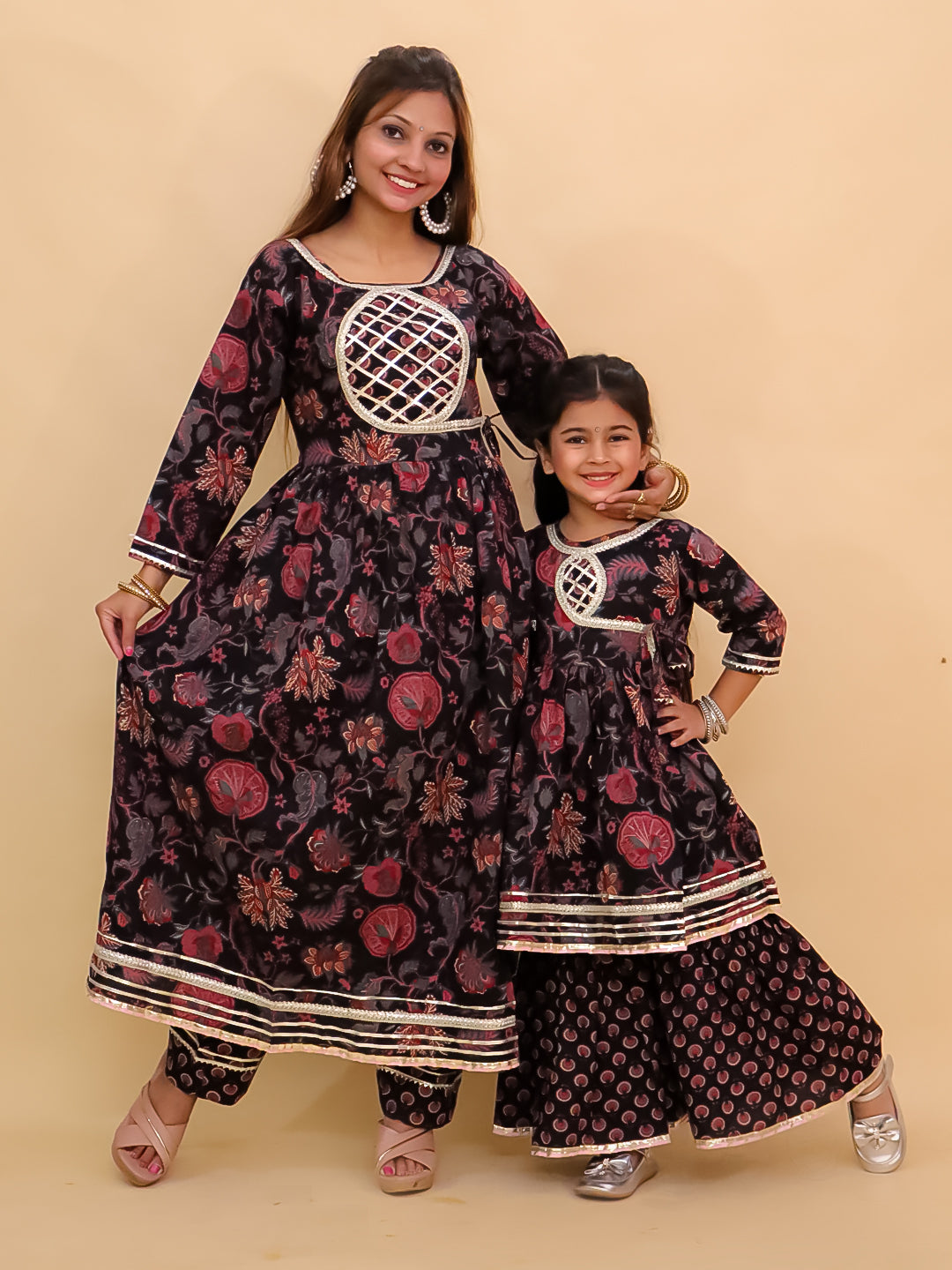 Twinning Combo-Kaali Katha Womens Kurta Set with Girls Anarkali Sharara Set
