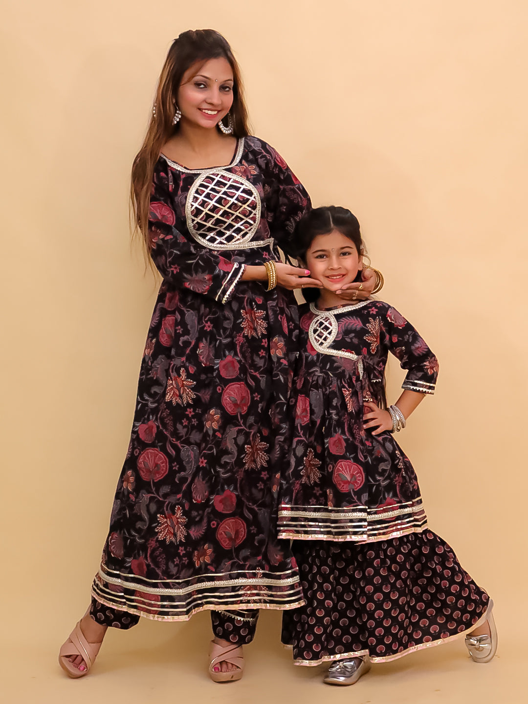 Twinning Combo-Kaali Katha Womens Kurta Set with Girls Anarkali Sharara Set