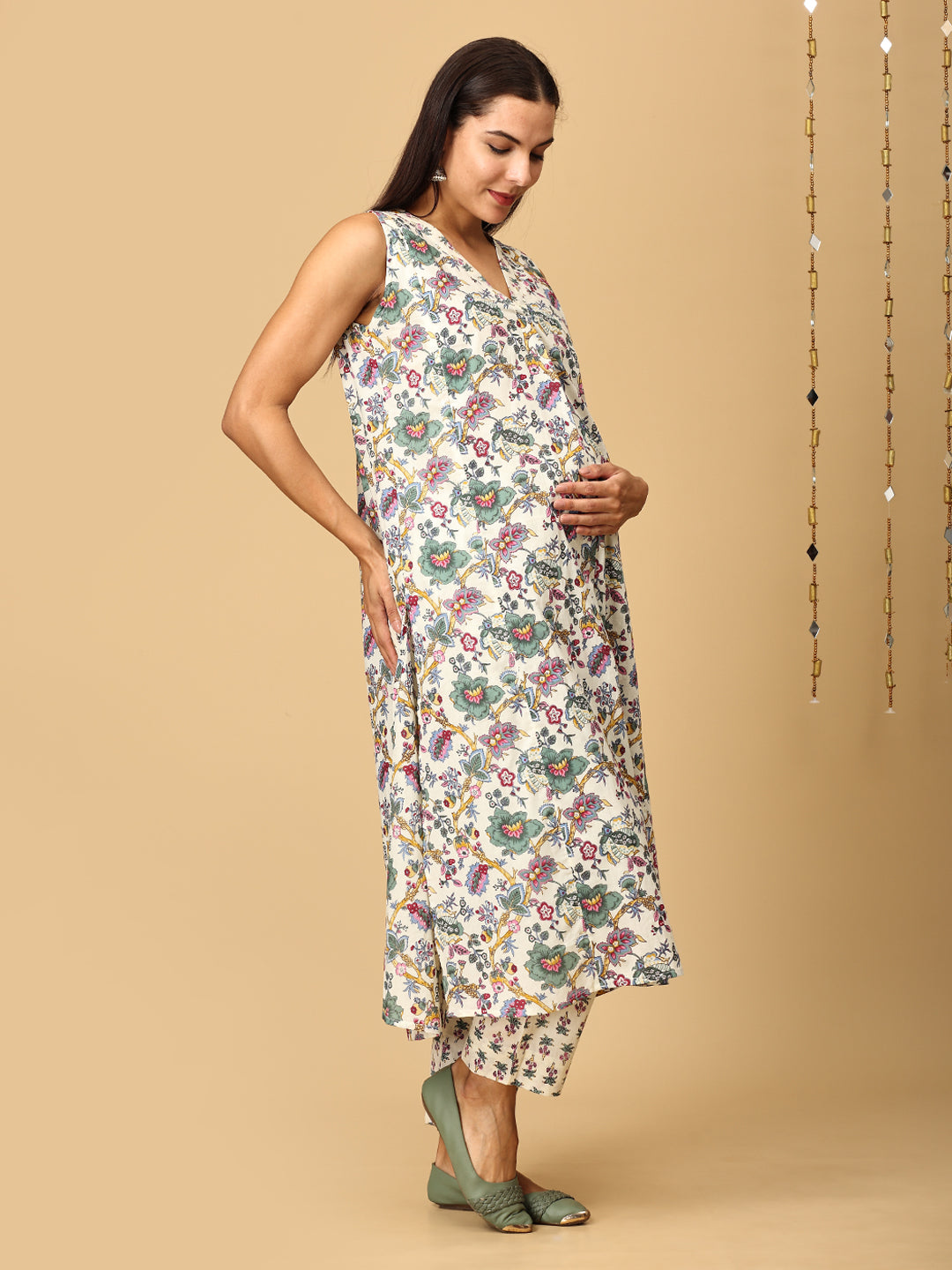 Vasundhara Maternity and Nursing Sleeveless Kurta Set With Dupatta