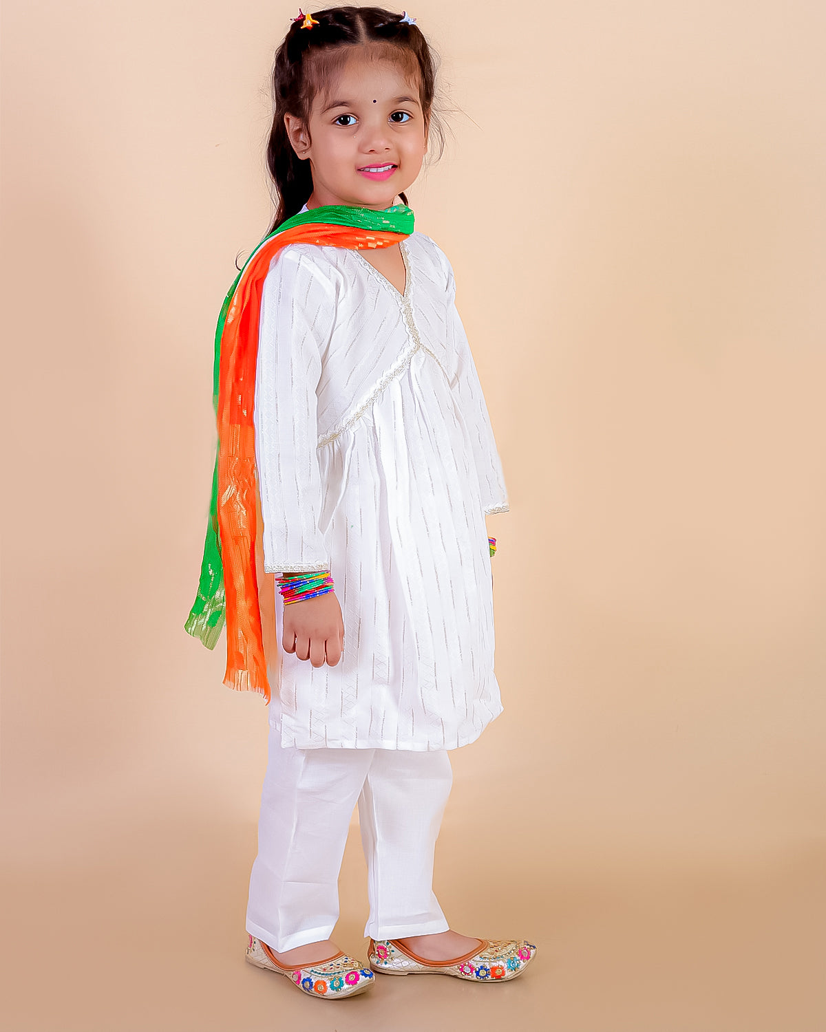 White Lotus Girls Kurta Pajama Set With Tiranga Dupatta